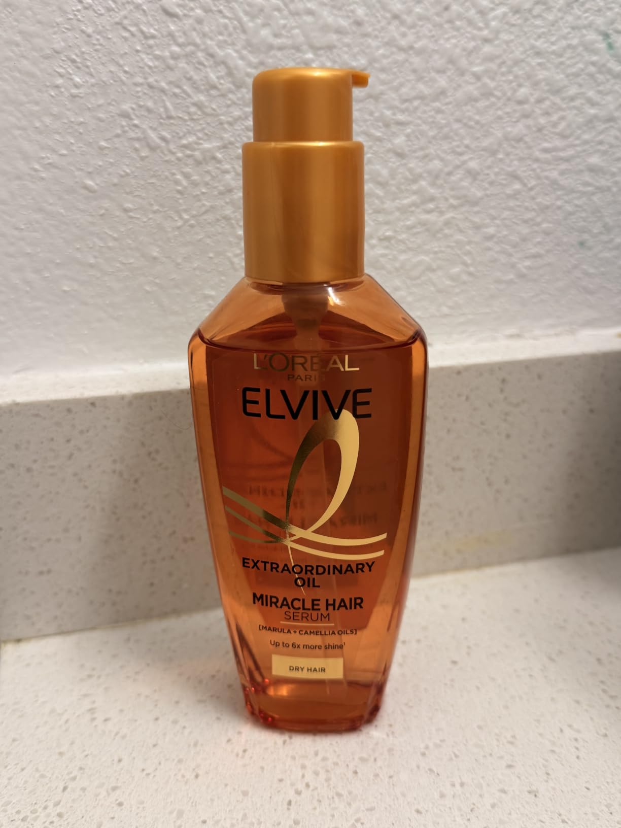 L'Oréal Paris Elvive Extraordinary Oil Miracle Hair Serum, Intense Nourishment, Up to 6x more Shine, up to 230° heat protection, suitable for all hair types, 100ml customer photo 2
