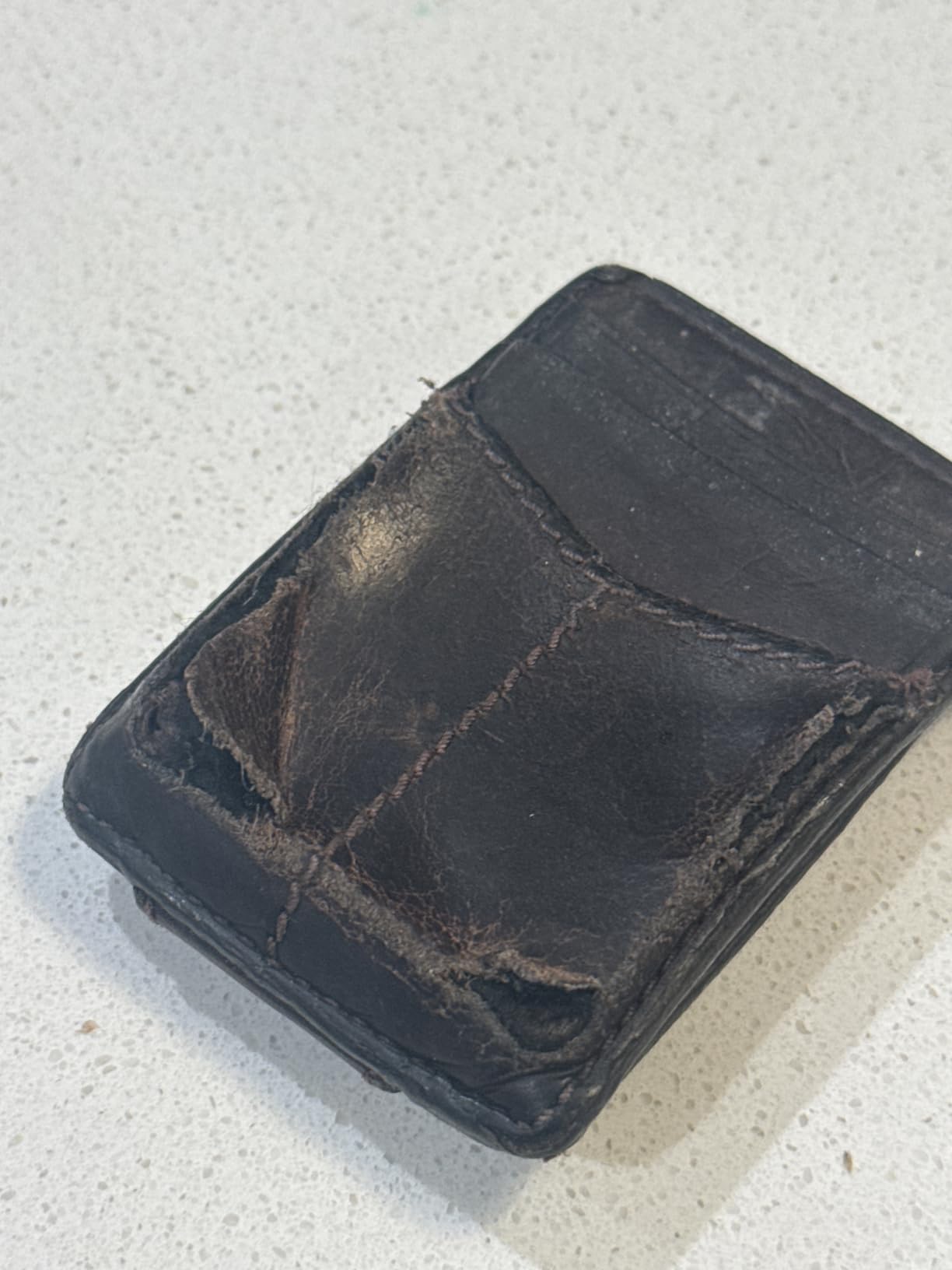Fossil Men's Leather Minimalist Magnetic Card Case with Money Clip Front Pocket Wallet for Men customer photo 2