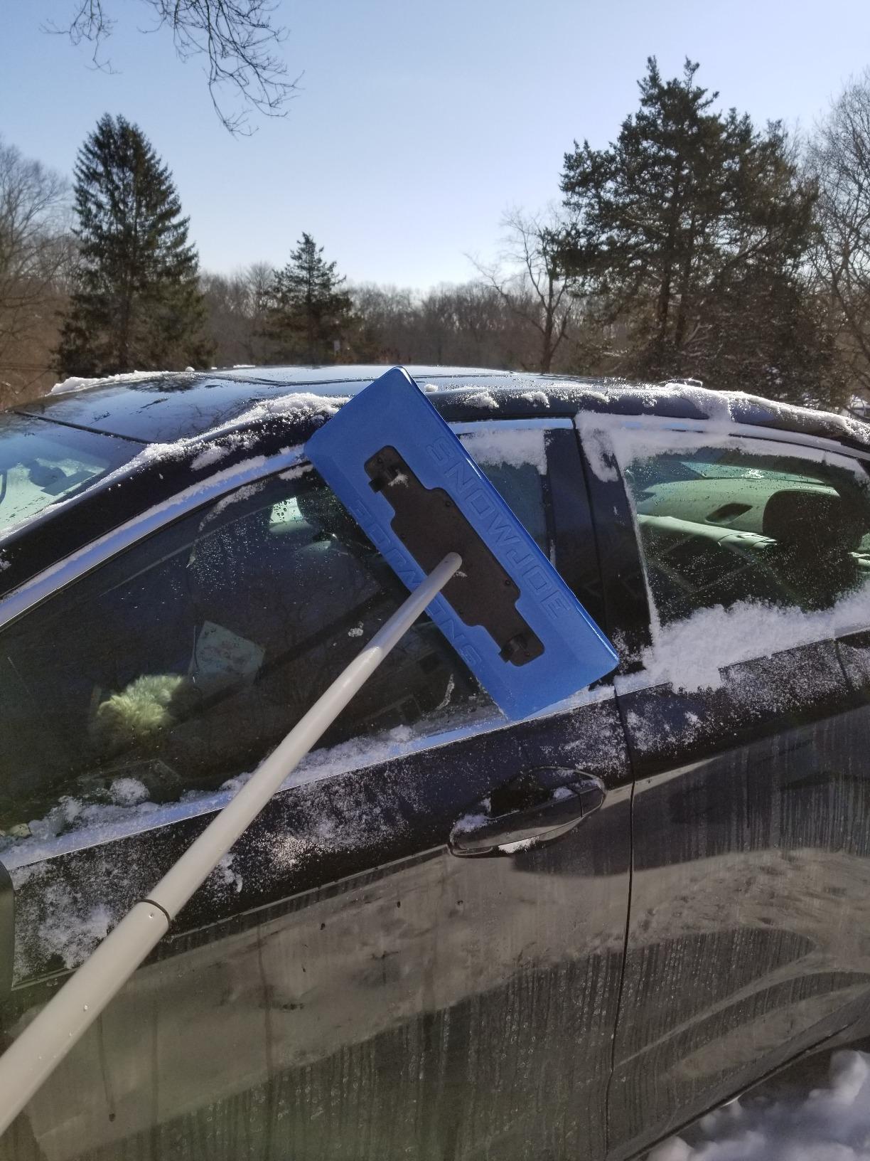 Snow Joe 18 Snow Broom & Ice Scraper for Cars with Foam Brush, SJBLZD customer photo 2