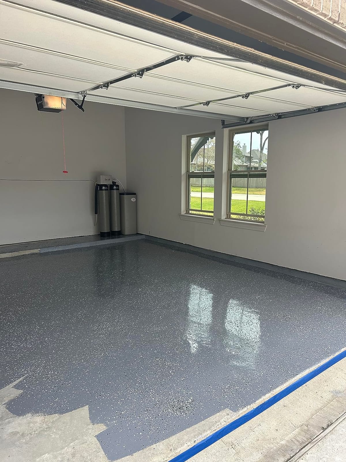 Epoxy Floor Kit – Good Full Kit – Clear Coating with High Gloss Finish – Covers 500 sq. ft. at 9.7 mils Thickness – Ideal for Garage, Basement, Concrete Floors, and More customer photo 2