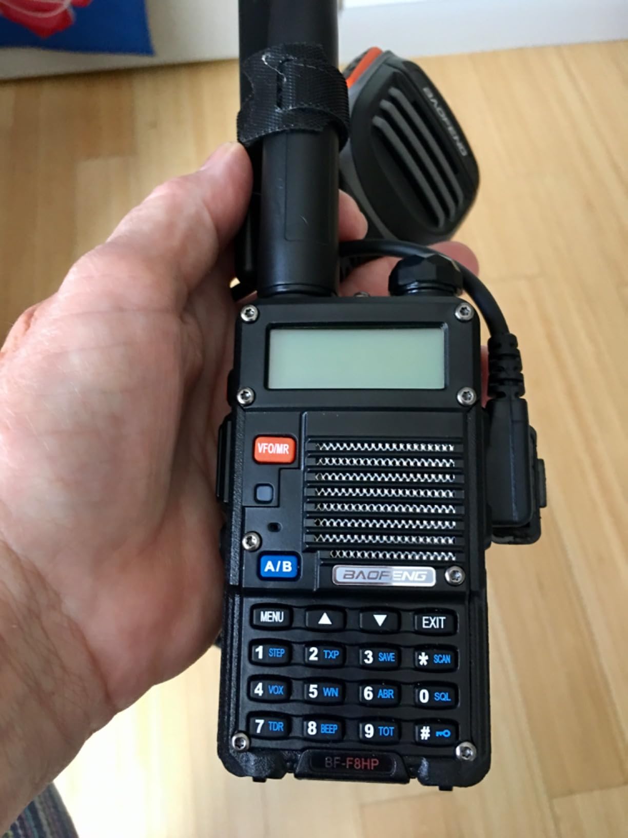 BAOFENG BF-F8HP (UV-5R 3rd Gen) 8-Watt Dual Band Two-Way Radio (136-174MHz VHF & 400-520MHz UHF) Includes Full Kit with Large Battery customer photo 2
