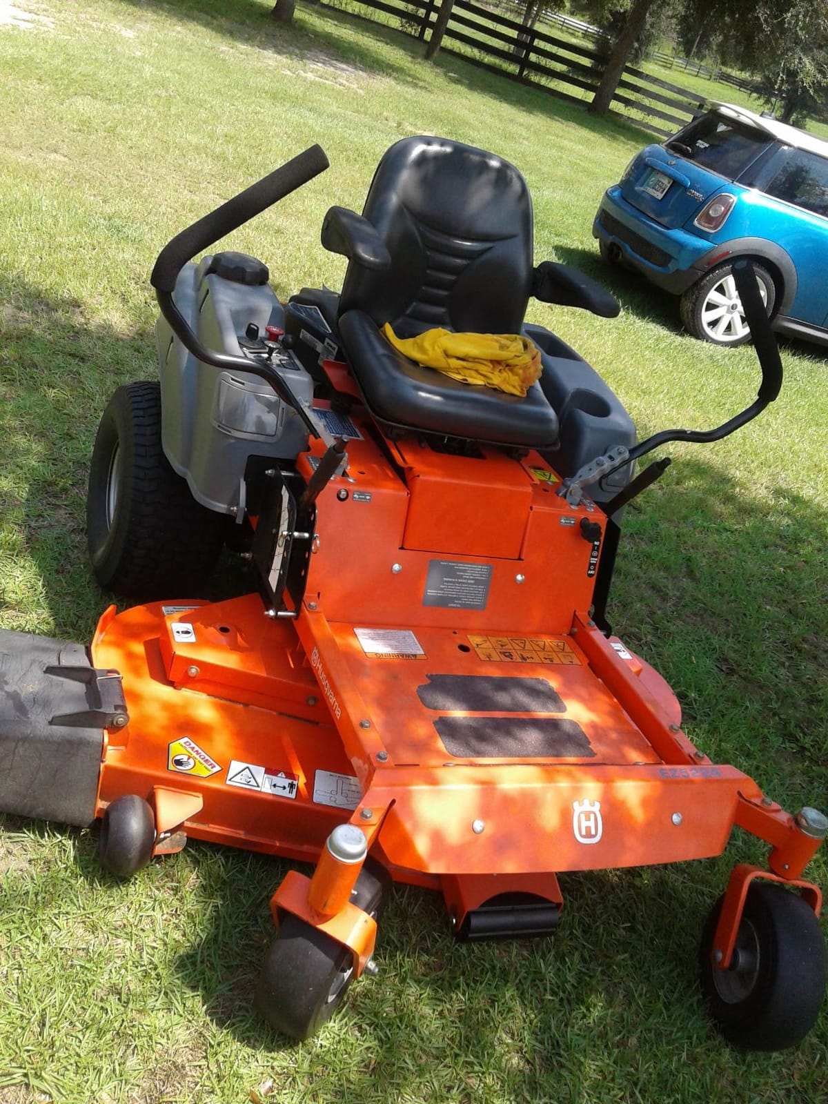 Raider 02-7718 SX-Series Large Weather and UV-Resistant Snowmobile Storage Cover customer photo 1