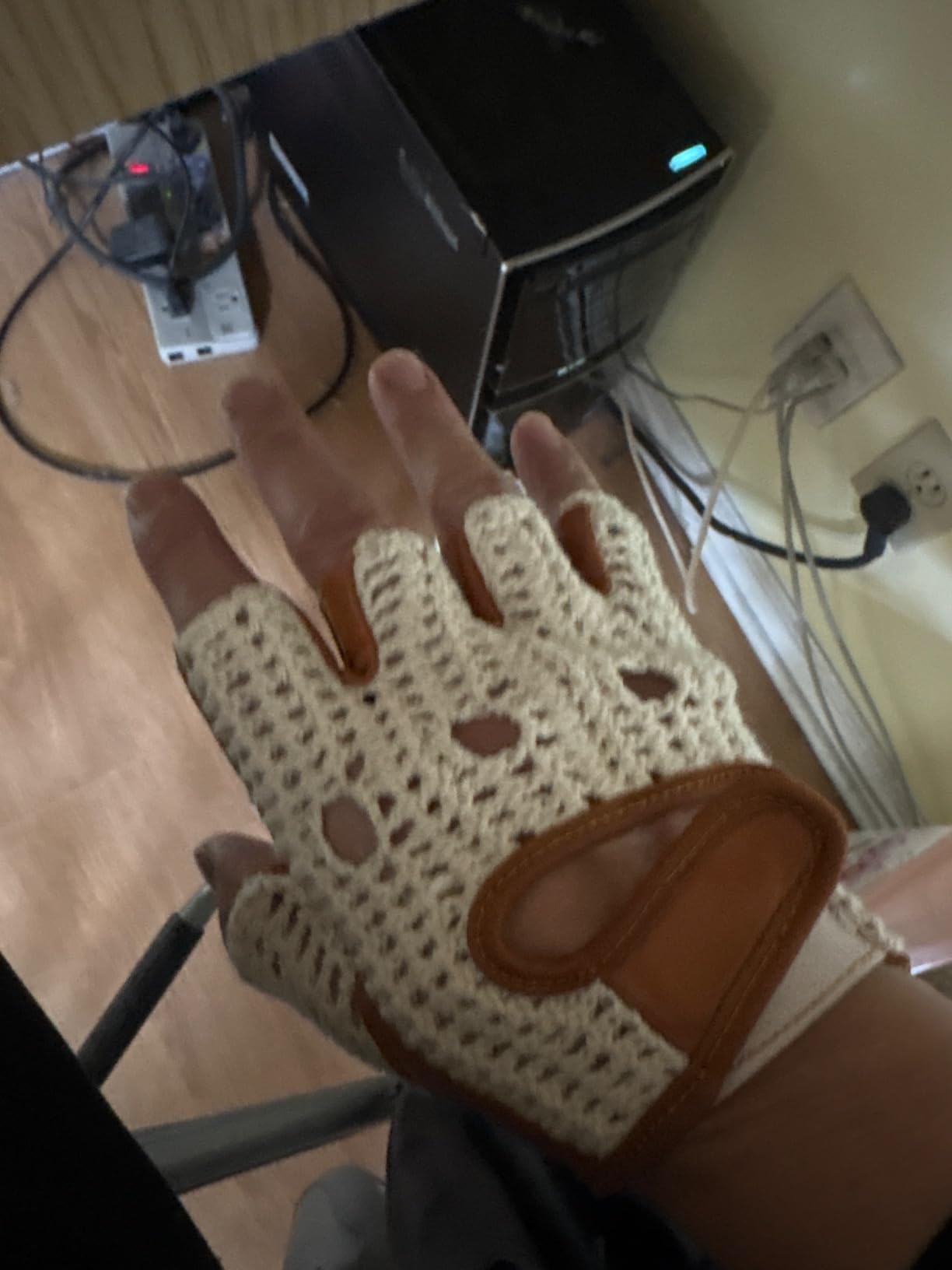 Real Soft Leather Crochet Net Fingerless Driving Weight Training Cycling Wheelchair Gloves W-1037 customer photo 1