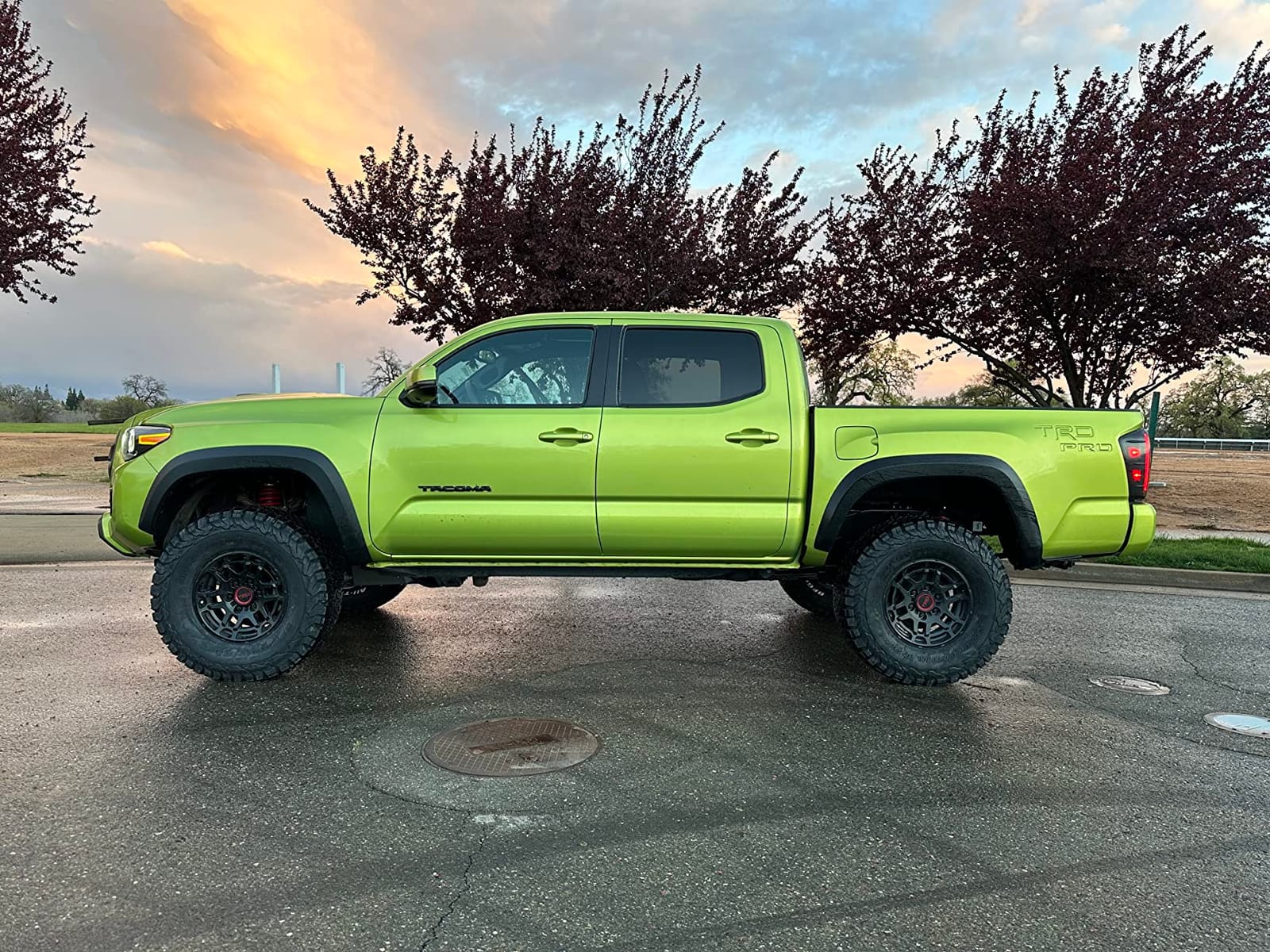 BFGoodrich All Terrain T/A KO2 Radial Car Tire for Light Trucks, SUVs, and Crossovers, LT265/70R16/E 121/118S customer photo 1