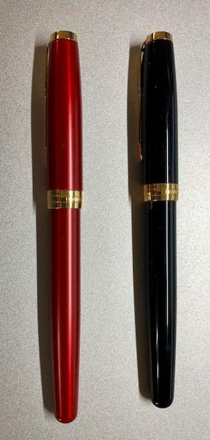 Parker Sonnet Fountain Pen Black Lacquer with Gold Trim Medium Nib (1931495) customer photo 2