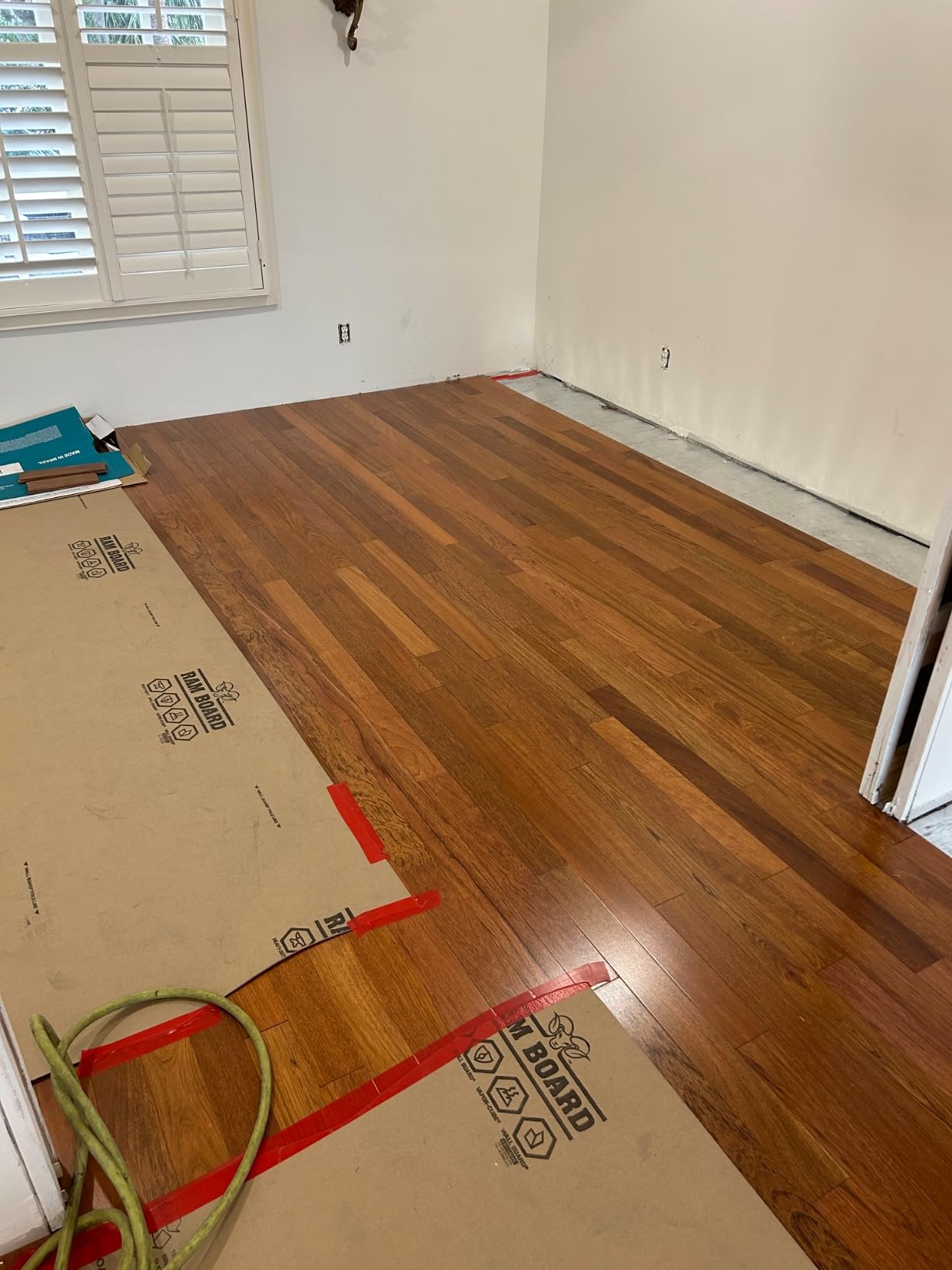 Bostitch Staples Flooring Pneumatic Nailer customer photo 2