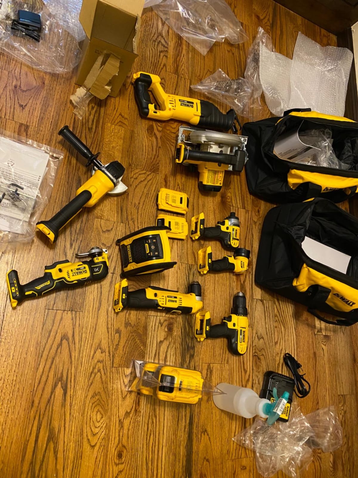 DEWALT 20V MAX Power Tools, 9 Cordless Tool Combo, Impact and Drill Driver, Oscillating Tool, Grinder,Circular and Reciprocating Saw,Right Angle Drill,Speaker,LED Light, 2 Batteries,Charger (DCK940D2) customer photo 2