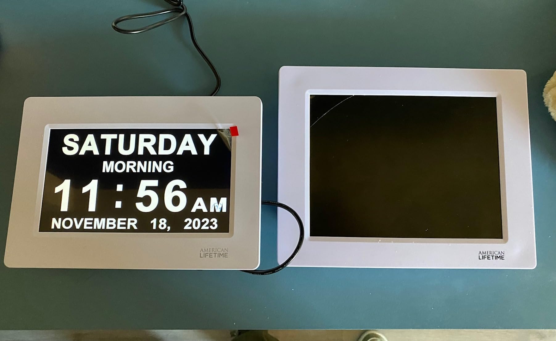 American Lifetime New 2026 Dementia Clock Large Digital Clock for Seniors, Large Display with Custom Alarms, Calendar Clock with Day & Date for Elderly, Clear Numbers Alzheimer Digital Clock White customer photo 2