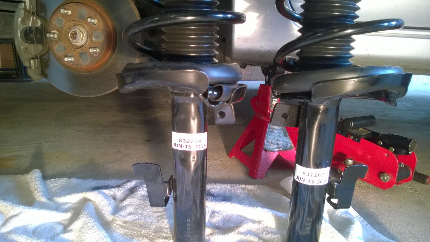 Detroit Axle - 2 Front Struts for Lexus ES350 Toyota Camry Avalon Solara customer photo 2