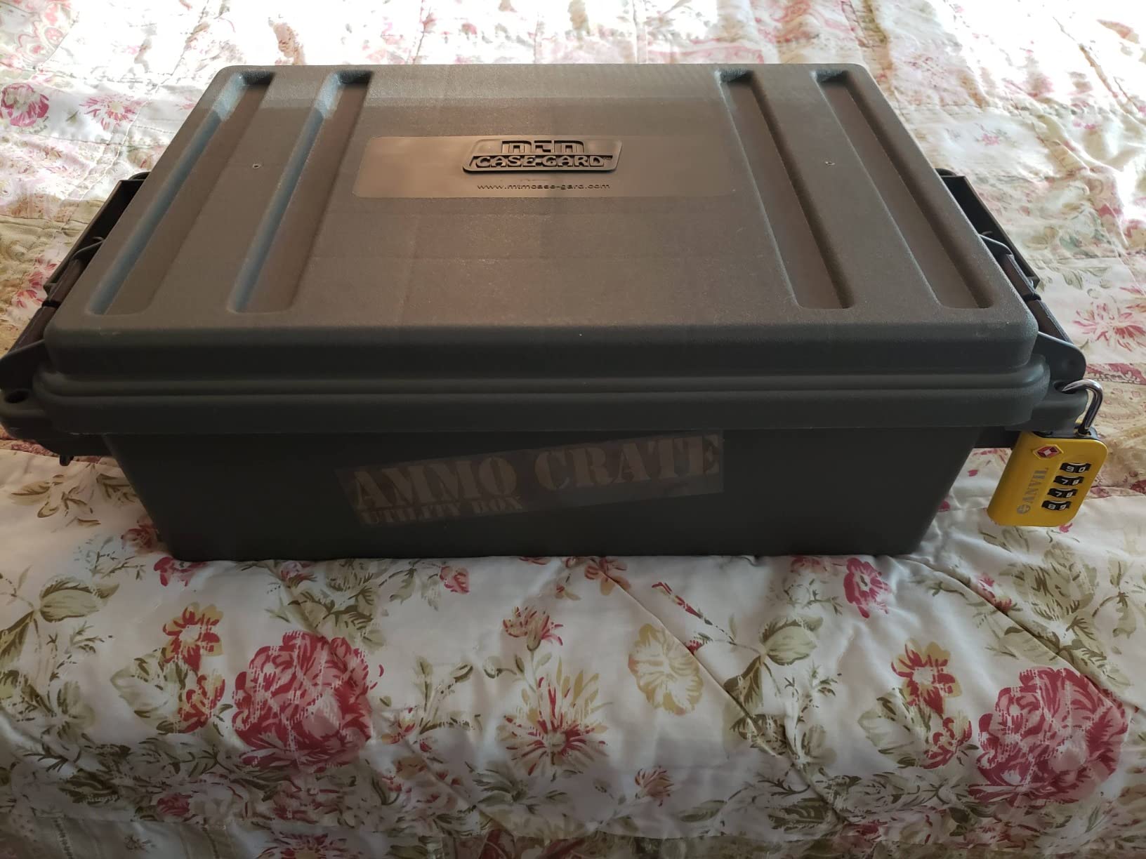 MTM ACR4-18 Ammo Crate Utility Box-Carry up to 65lbs of gear-Stackable design, double padlock for security - Water-resistant O-ring seal - Army Green customer photo 2