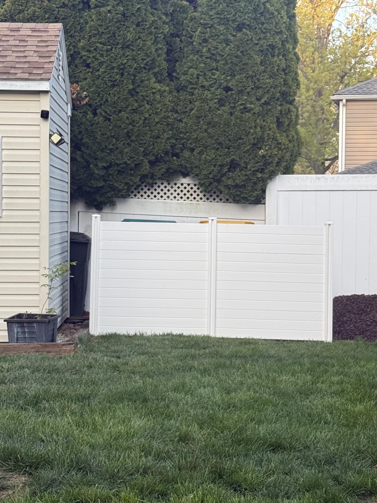 Enclo Premium White Vinyl Privacy Screen, DIY No Dig Kit customer photo 1