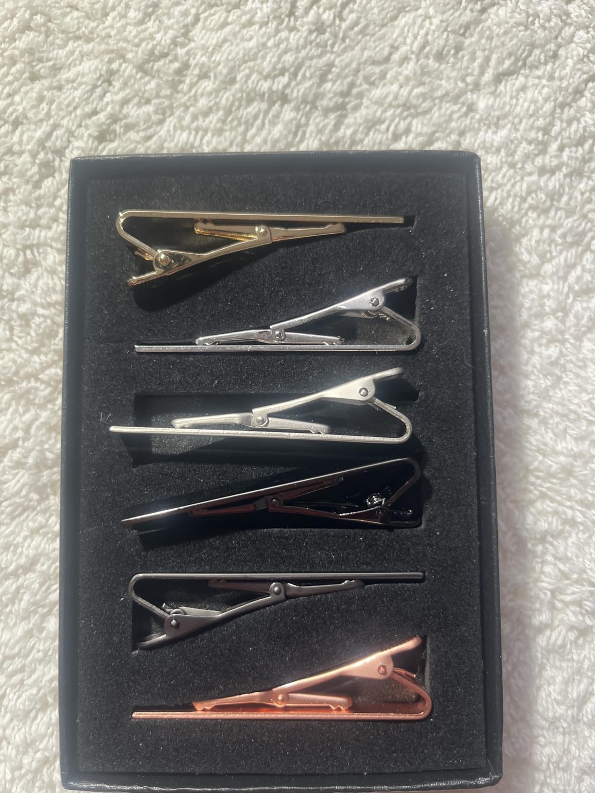 Tie Clips for Men, 6 PACK Tie Clip Set with Elegant Gift Box - Shiny & Matte Tie Clips Black, Silver, Gold Tie Bar Tie Pinch Tie Clasp. Nice Gift for Father, Husband, Boyfriend, Wedding (Classic 6PC) customer photo 1