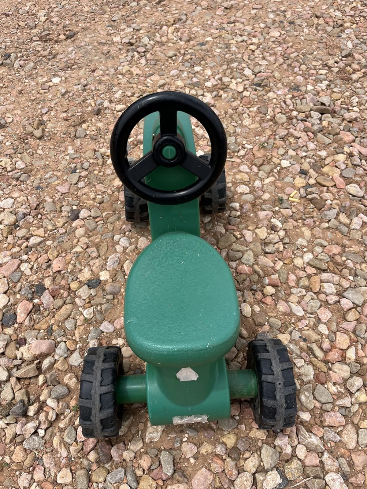 John Deere Ride On Toys Sit 'N Scoot Activity Tractor for Kids Ages 18 Months and Up, Green customer photo 1