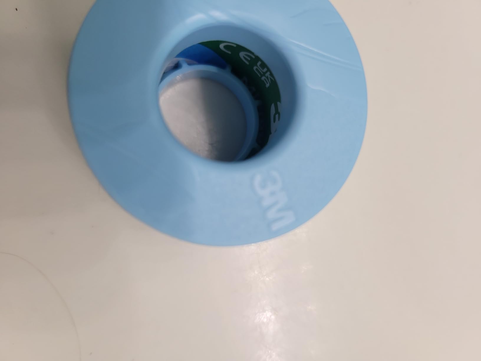 3M 2770-1 Micropore S Kind Removal Silicone Tape 1