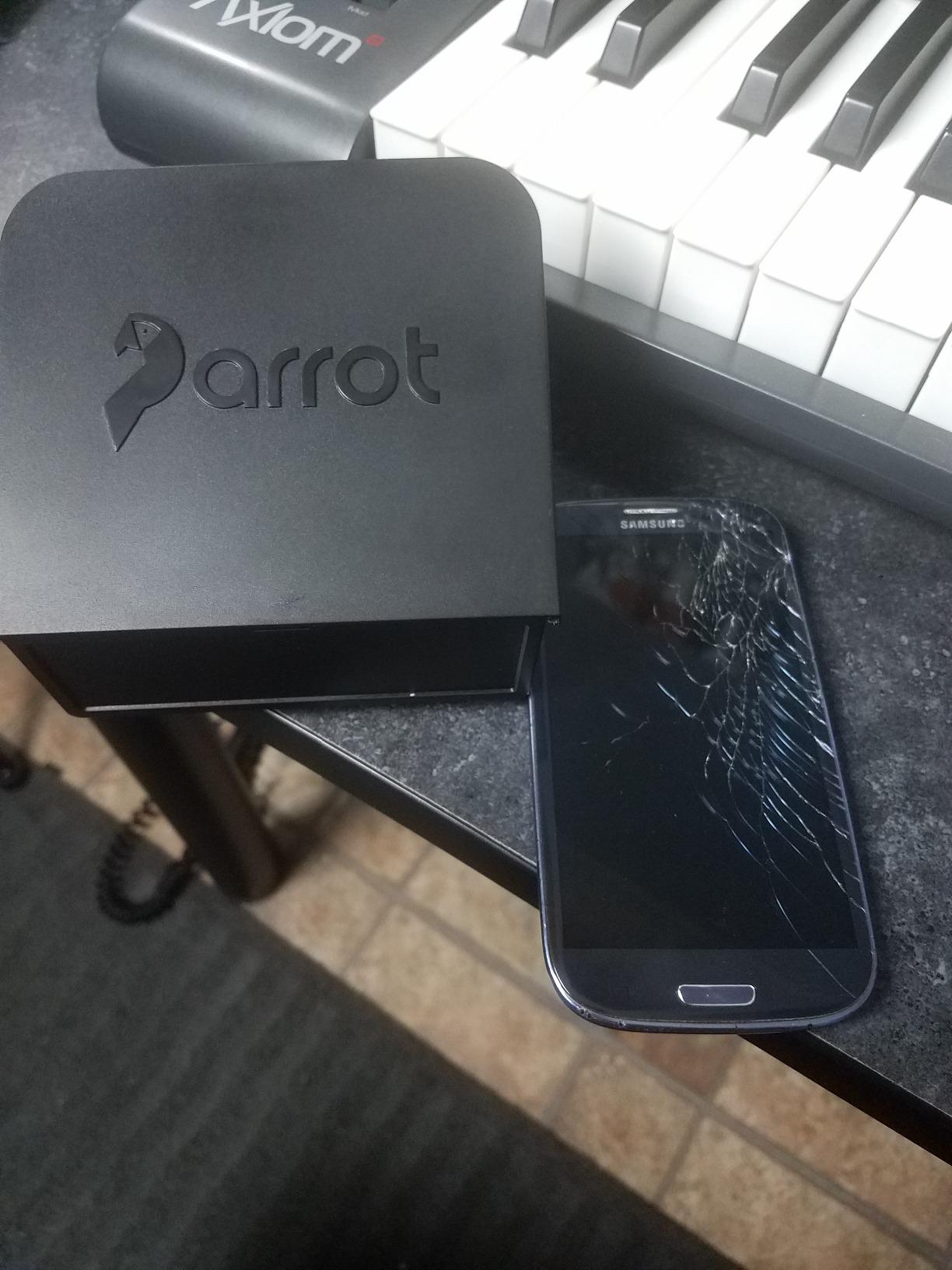 The Padcaster Parrot Teleprompter Kit, Portable Teleprompter for iPhone customer photo 2