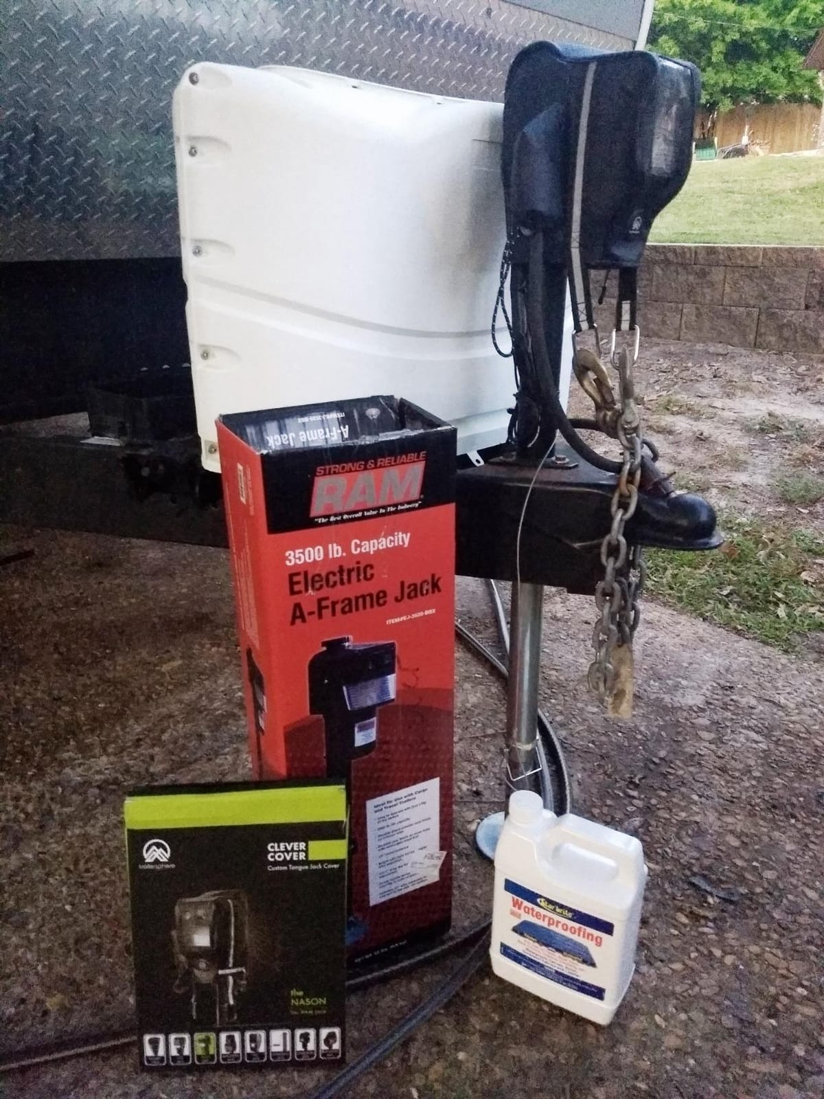 RAM Trailer Products EJ-3520-BBX 3,500 lb. Electric Trailer Jack with Drop Leg - Black customer photo 2