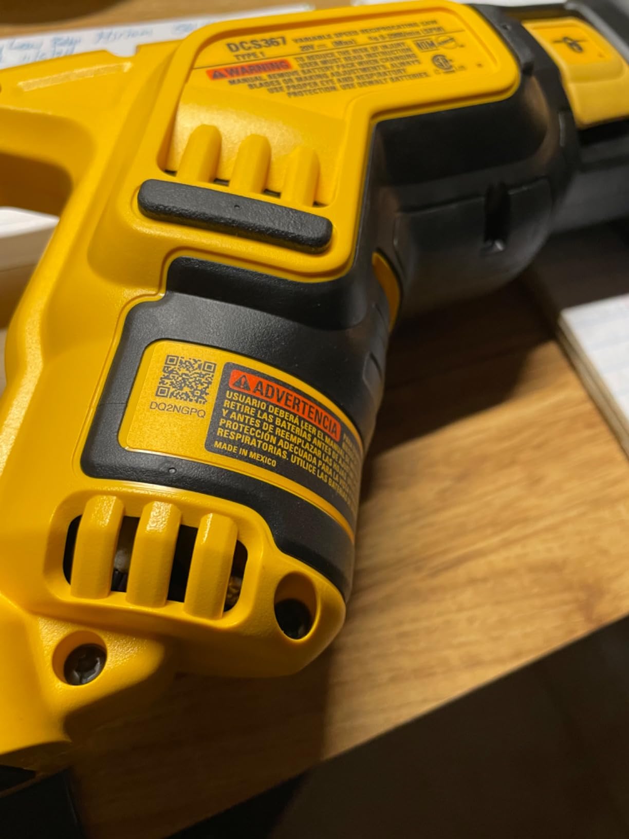 DEWALT 20V MAX XR Reciprocating Saw Cordless, Brushless, Compact,Variable Speed, Pivoting Head, LED Light, Tool Only (DCS367B) customer photo 2