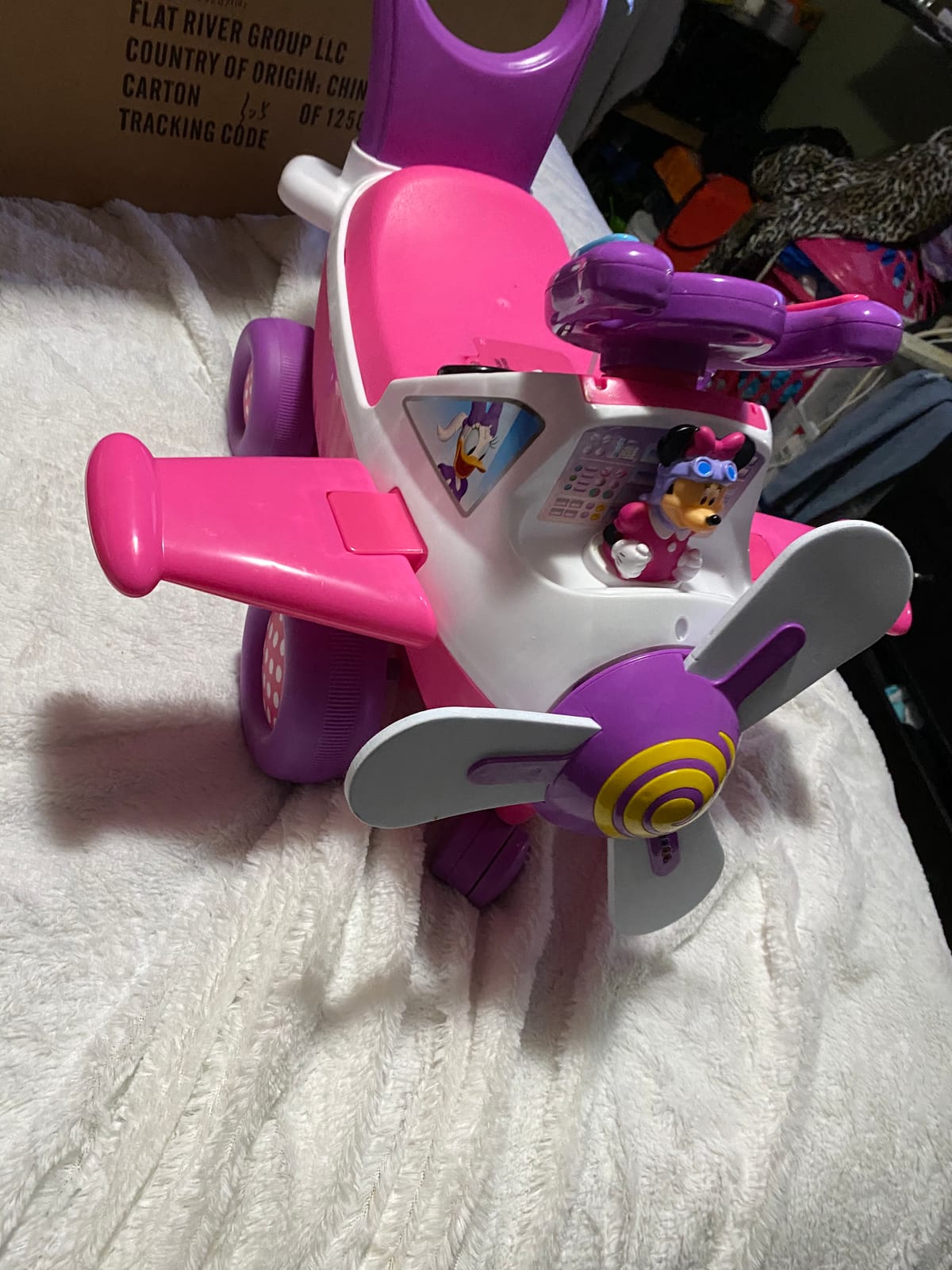 Kiddieland Disney My First Minnie Ride-On Plane Toy with Music, Lights & Sounds, Steering Wheel, 360° Turning, Horn, Foot-to-Floor Toddler Vehicle customer photo 2