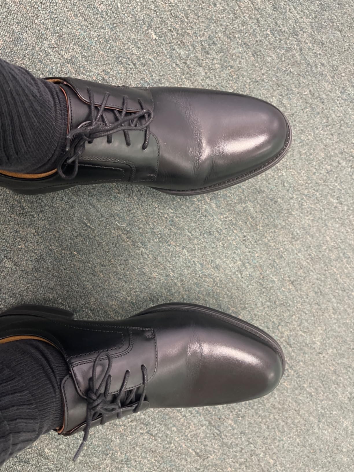 Florsheim Men's Medfield Plain Toe Oxford Dress Shoe customer photo 2