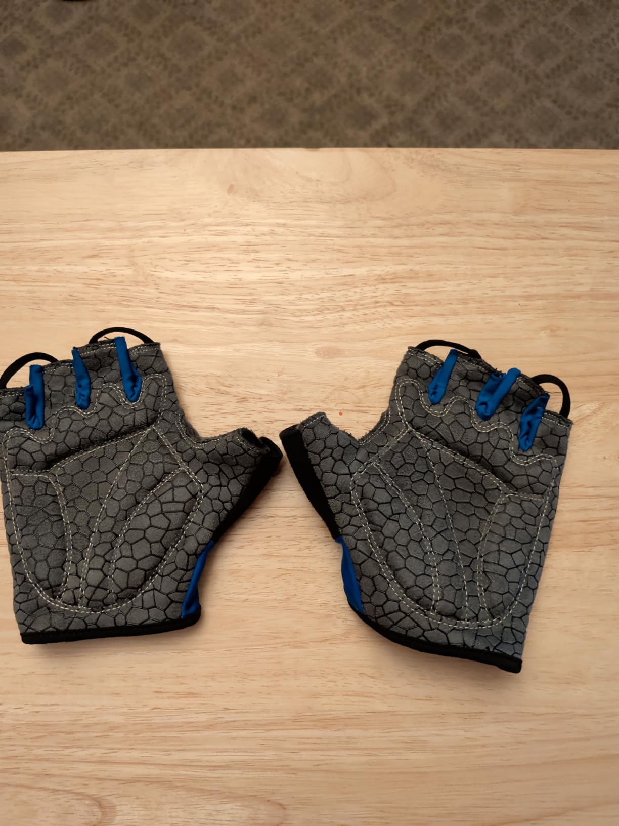 Bike Gloves Cycling Gloves Biking Gloves Bicycle Gloves for Men Women with Anti-Slip Shock-Absorbing Pad,Light Weight Half Finger Gloves for Cycling Workout Training Outdoor customer photo 1