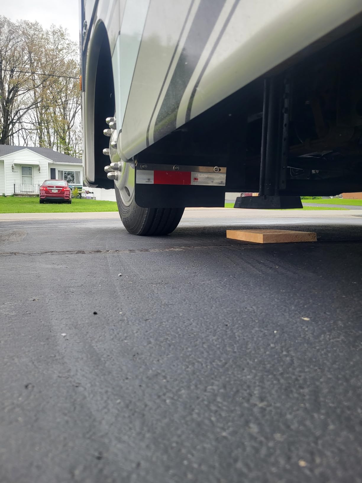 Buyers Products RC24PPB 24 x 24 Inch Black Polymer Mud Flaps, 2 Pack customer photo 1