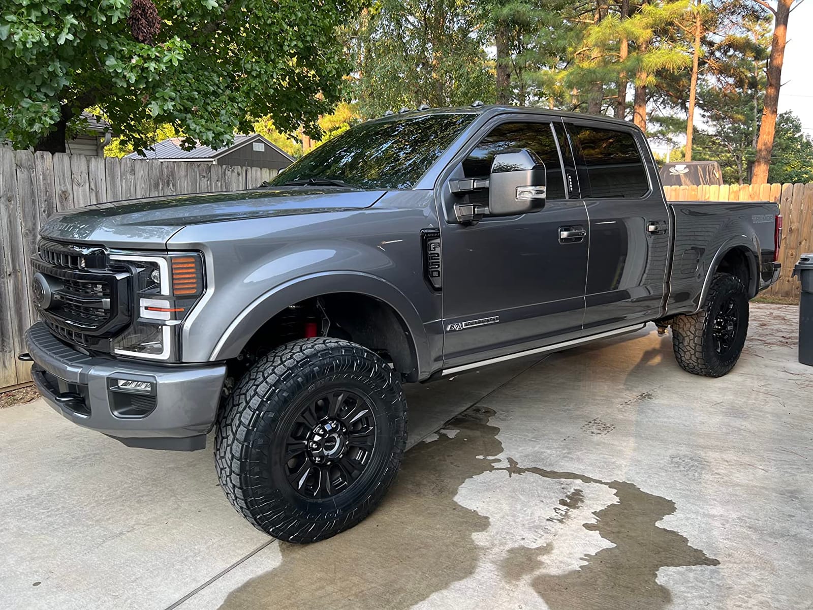 Readylift 66-2726 2.5” Leveling Kit with Track Bar Relocation Bracket for 2011-2020 Ford Super Duty F250 and F350 4WD trucks customer photo 2