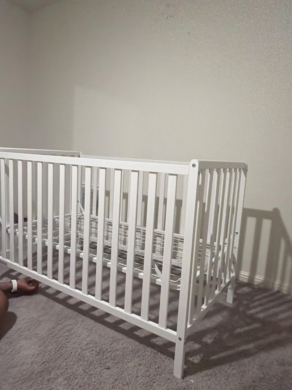 Delta Children Heartland 4-in-1 Convertible Crib - Greenguard Gold Certified, Bianca White customer photo 1