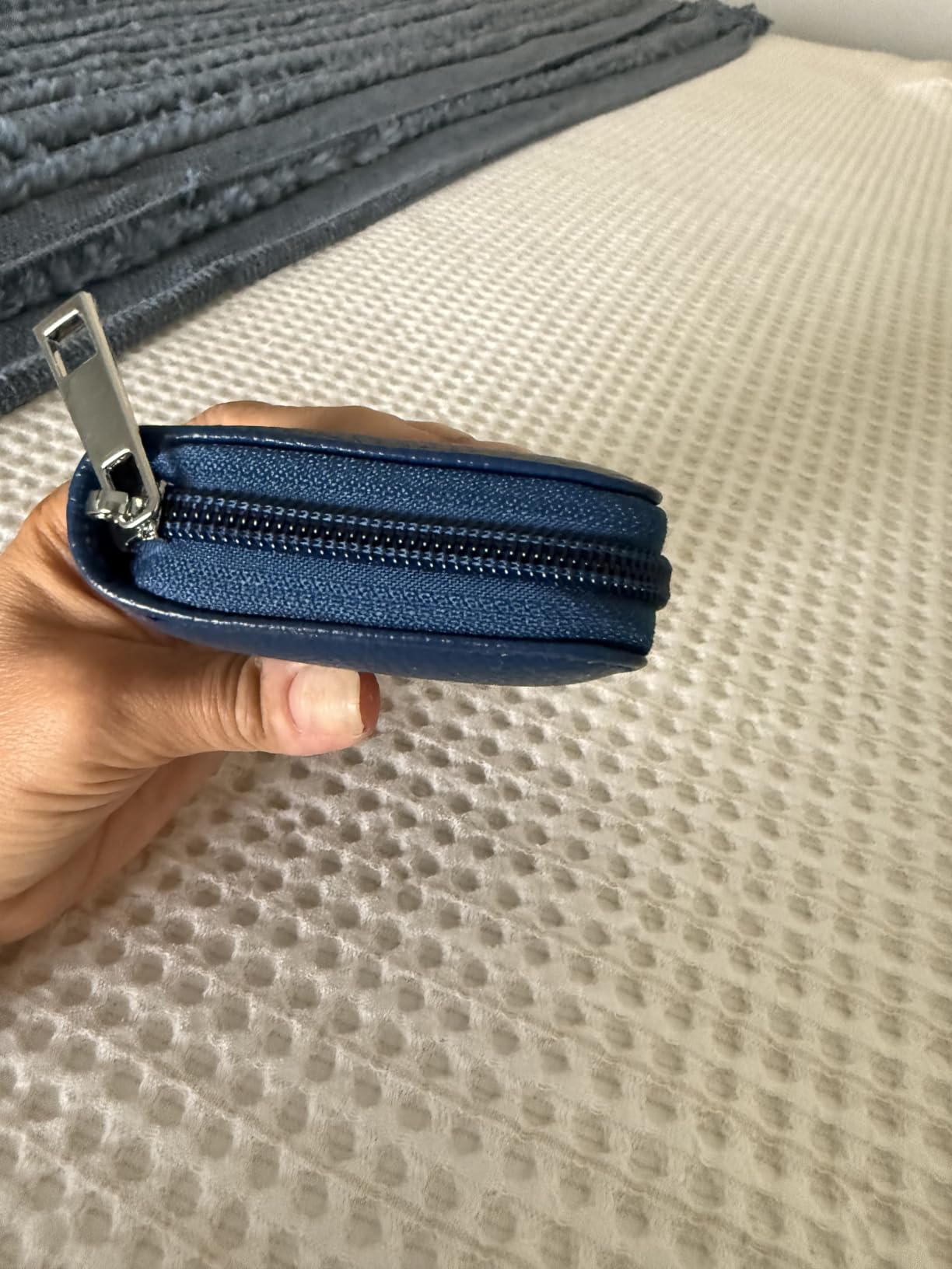 Easyoulife Genuine Leather Credit Card Holder Zipper Wallet With 26 Card Slots customer photo 1