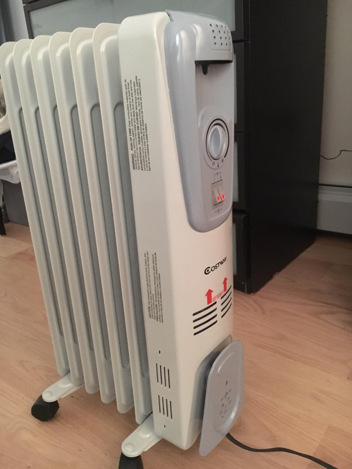 COSTWAY Oil Filled Radiator Heater, 1500W Portable Space Heater with Adjustable Thermostat, 3 Heat Settings, Overheat and Tip-Over Protection, Electric Oil Heater for Living Room Bedroom, Indoor Use customer photo 1