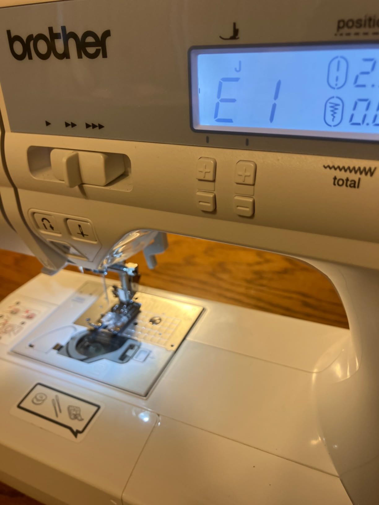 Brother CS7205 Computerized Machine, 150 Built Stitches, 1 Font, Wide Table, 11 Sewing Feet, White customer photo 2