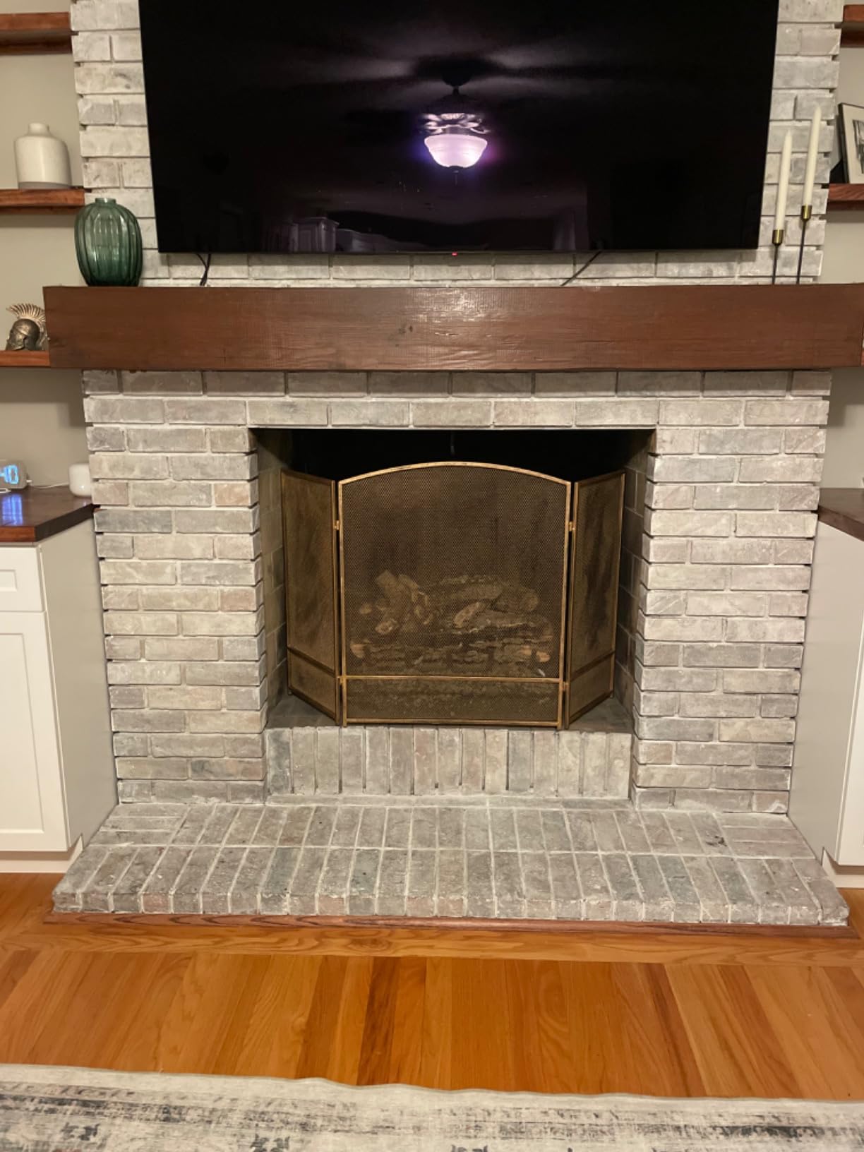 Best Choice Products 47.5x27.25in 3-Panel Simple Steel Mesh Fireplace Screen, Fire Spark Guard Grate for Living Room Home Decor w/Rustic Worn Finish - Black customer photo 2