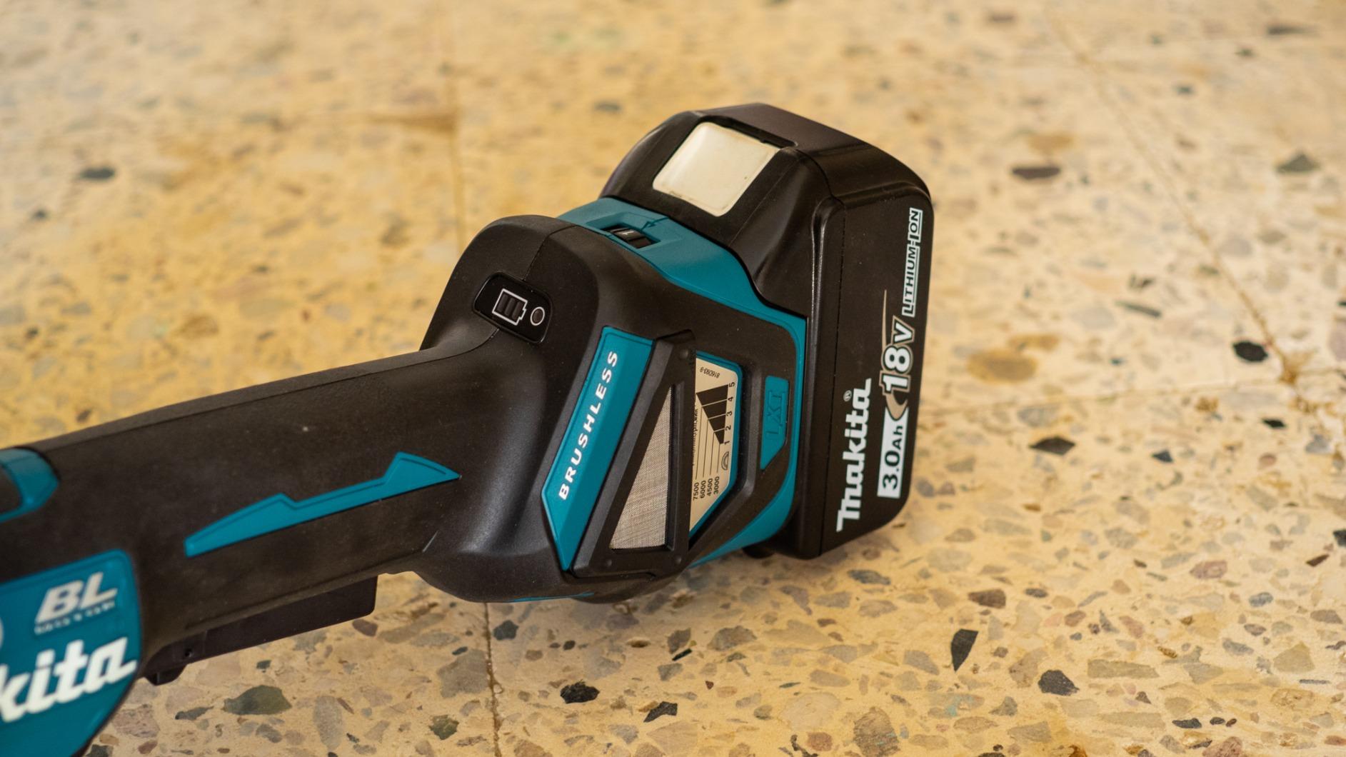 Makita XAG20Z 18V LXT BL 4-1/2”/ 5