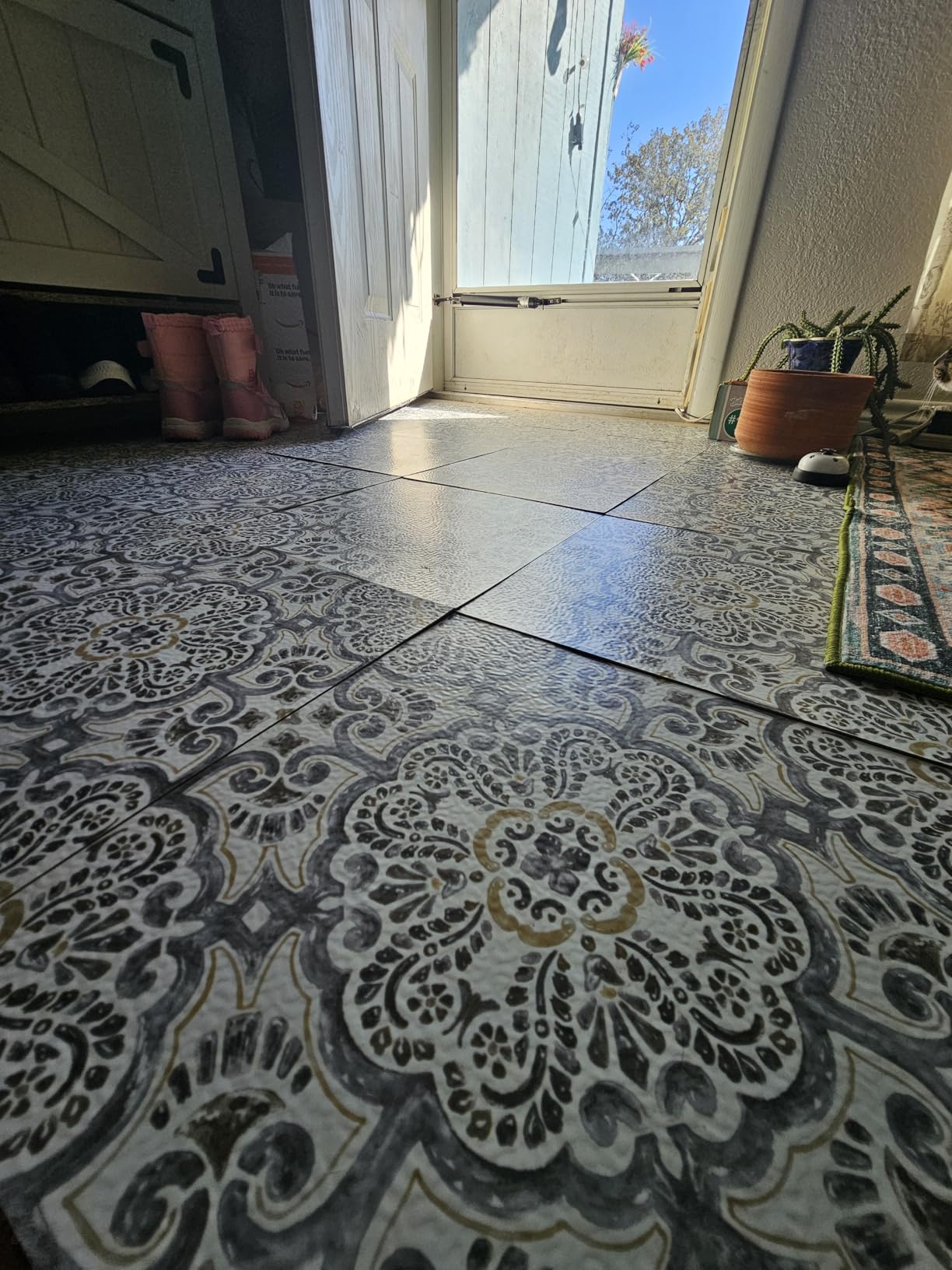 FloorPops FP2477 Fontaine Peel & Stick Floor Tiles, Blue customer photo 2