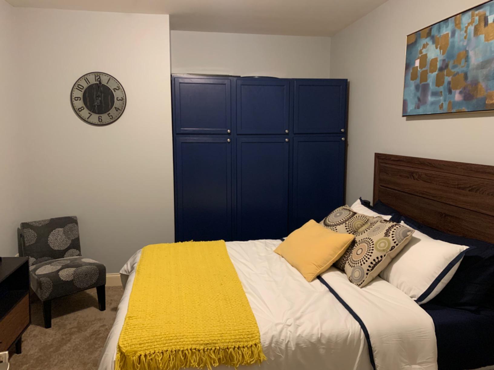 Glidden One Coat 1 gal. Black Magic / Black Eggshell Interior Paint with Primer customer photo 2