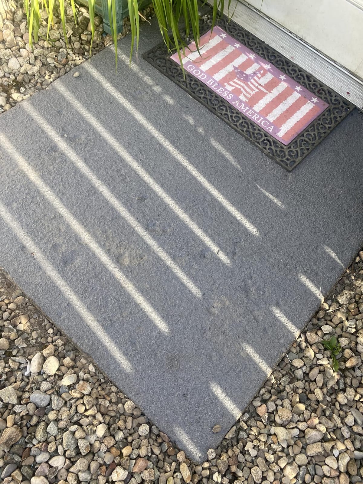 KILZ Decorative Slip-Resistant Concrete Coating, Tan, 1 Gallon customer photo 2