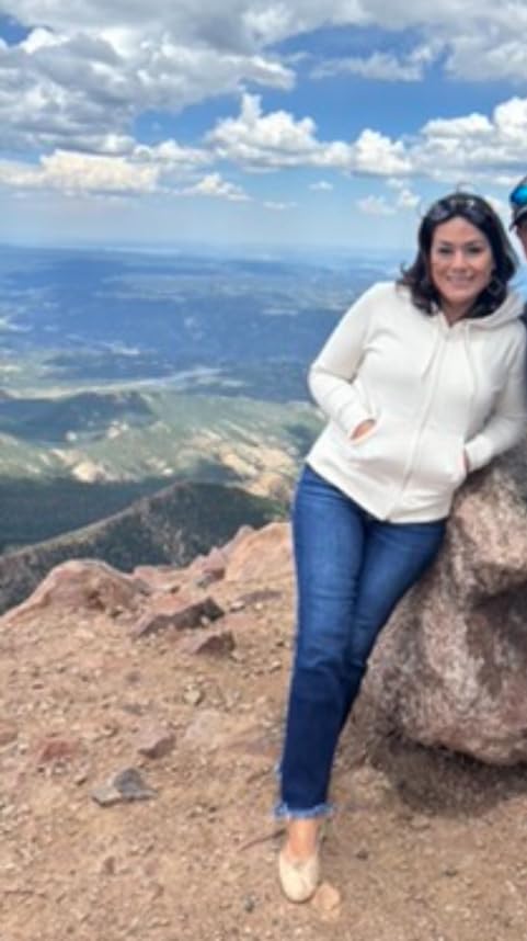 Amazon Essentials Women's Midweight Fleece Full-Zip Hoodie with Drawstring (Available in Plus Size) customer photo 2