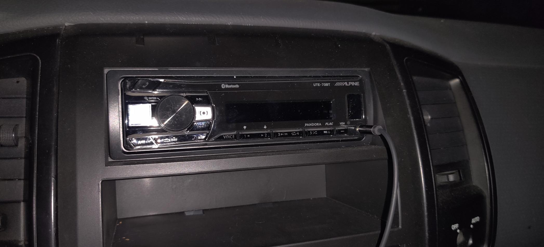 Alpine UTE-73BT Mech-Less Digital Media Receiver with Bluetooth® Wireless Technology customer photo 1