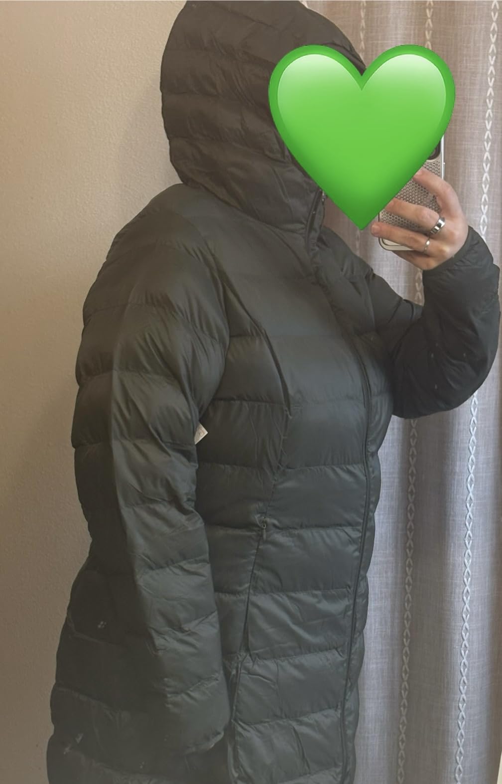 Amazon Essentials womens Lightweight Water-Resistant Packable Hooded Puffer Coat (Available in Plus Size) customer photo 2