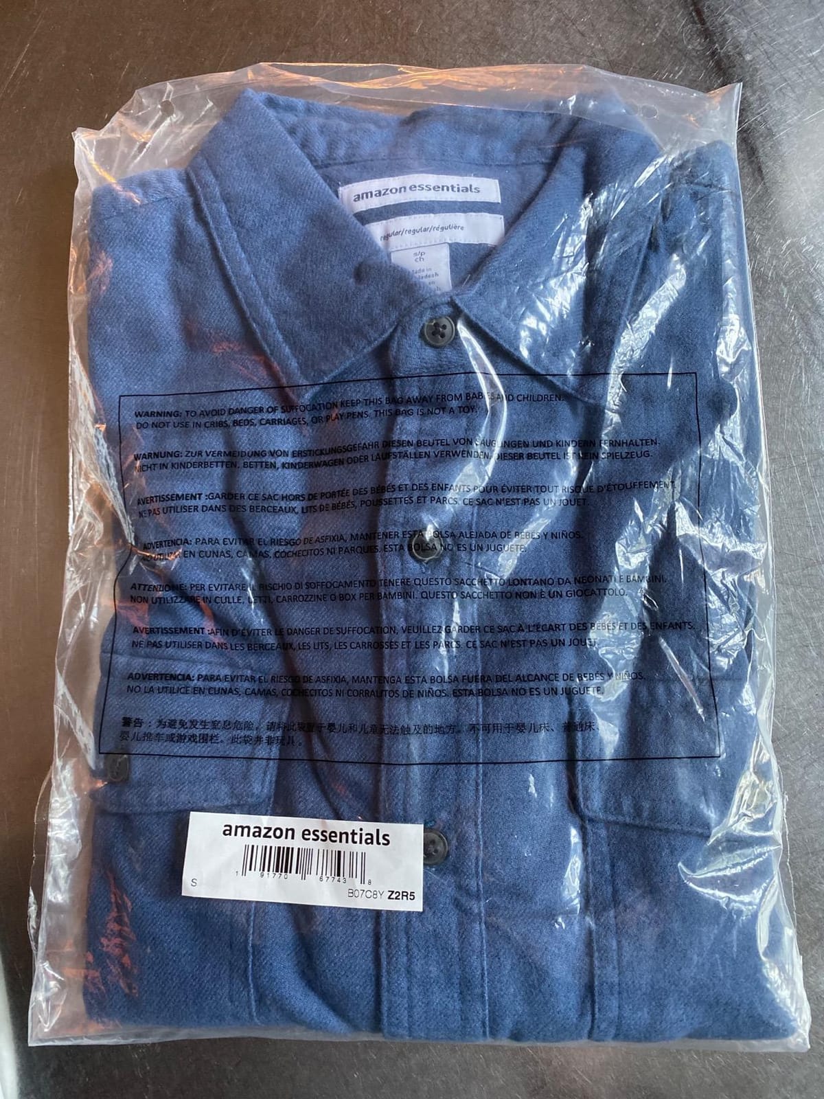 Amazon Essentials Men's Regular-Fit Long-Sleeve Flannel Casual Shirt, Two-Pocket customer photo 2