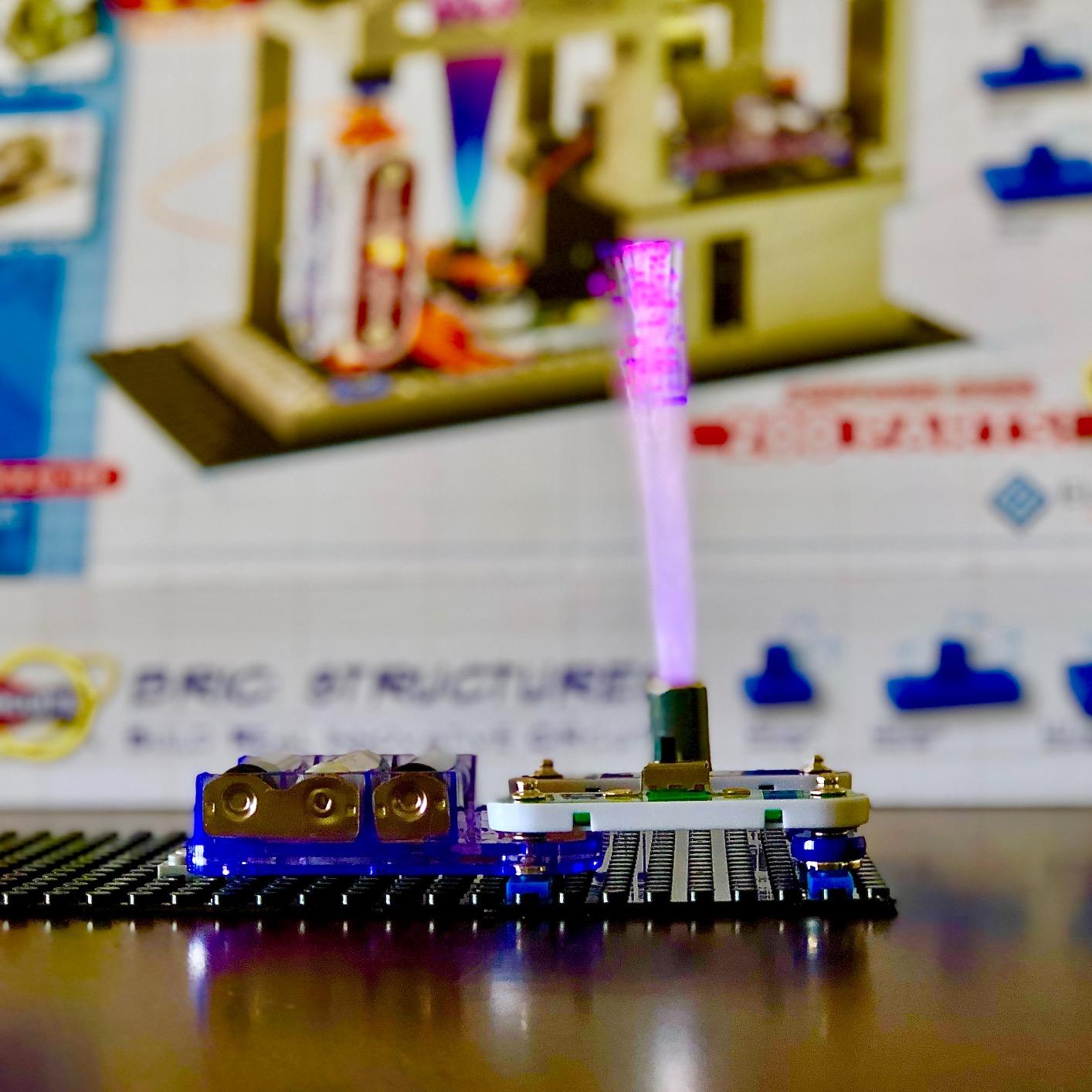 SNAP CIRCUITS BRIC Structures STEM Building & Electronics Kit, Ages 8+ customer photo 1