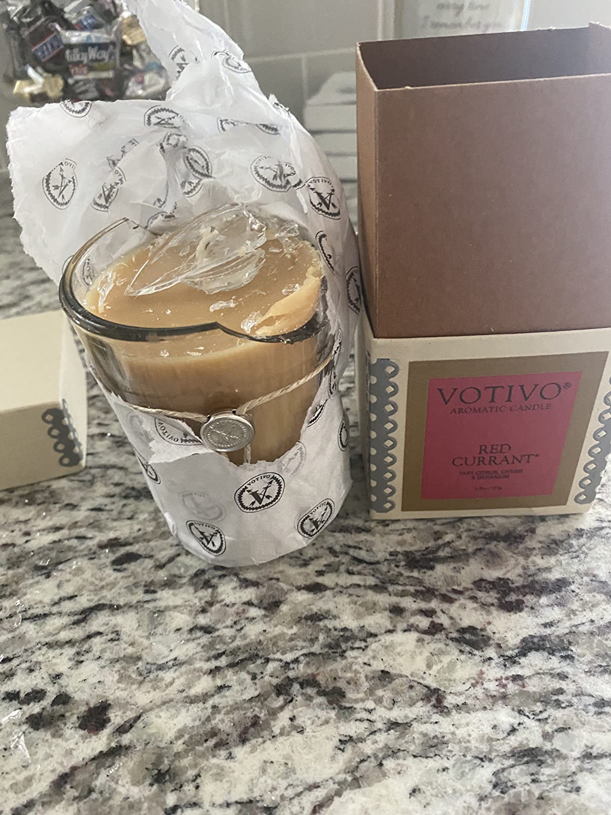 Votivo Red Currant 6.8 oz Aromatic Candle customer photo 1