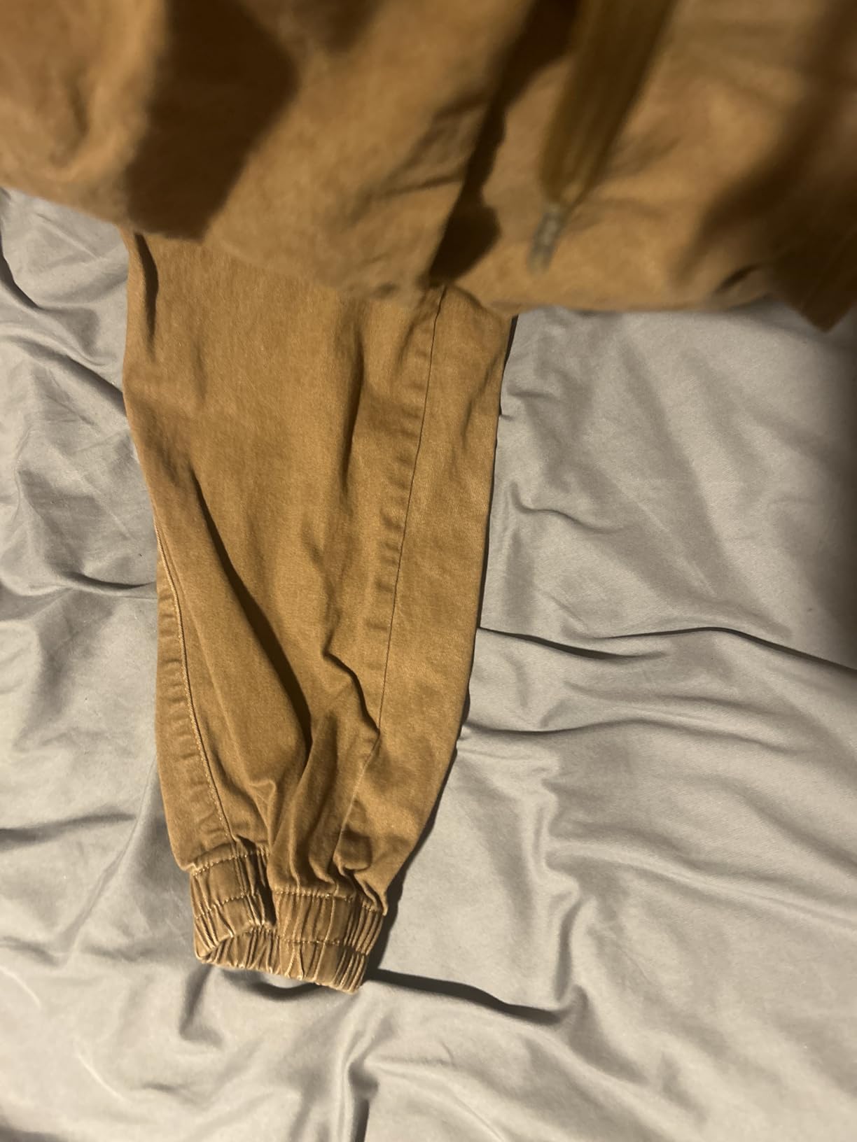 Amazon Essentials Men's Straight-Fit Chino Jogger Pants with Elastic Waist and Pockets customer photo 1
