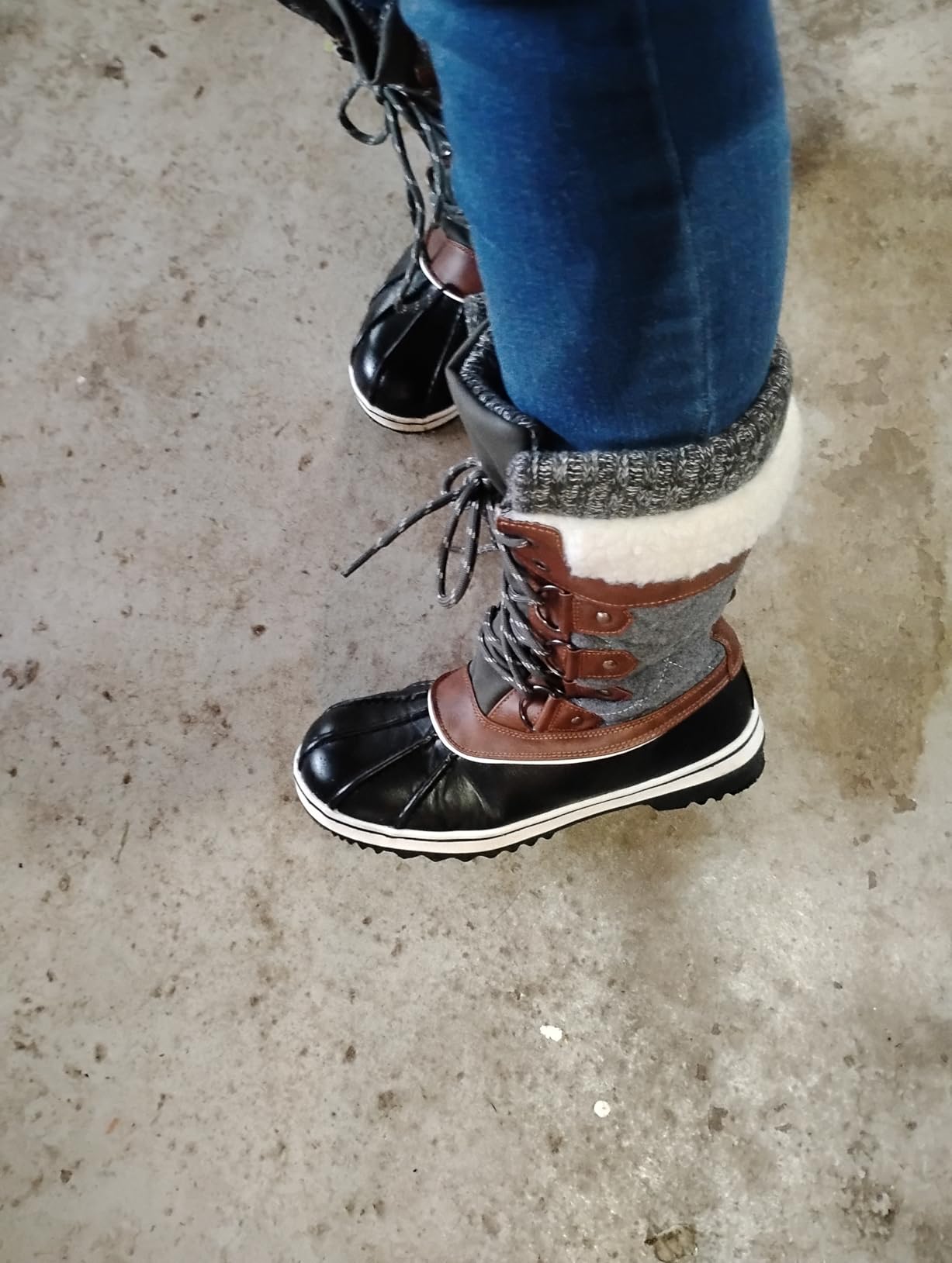 DREAM PAIRS Women's Waterproof Winter Snow Boots customer photo 2