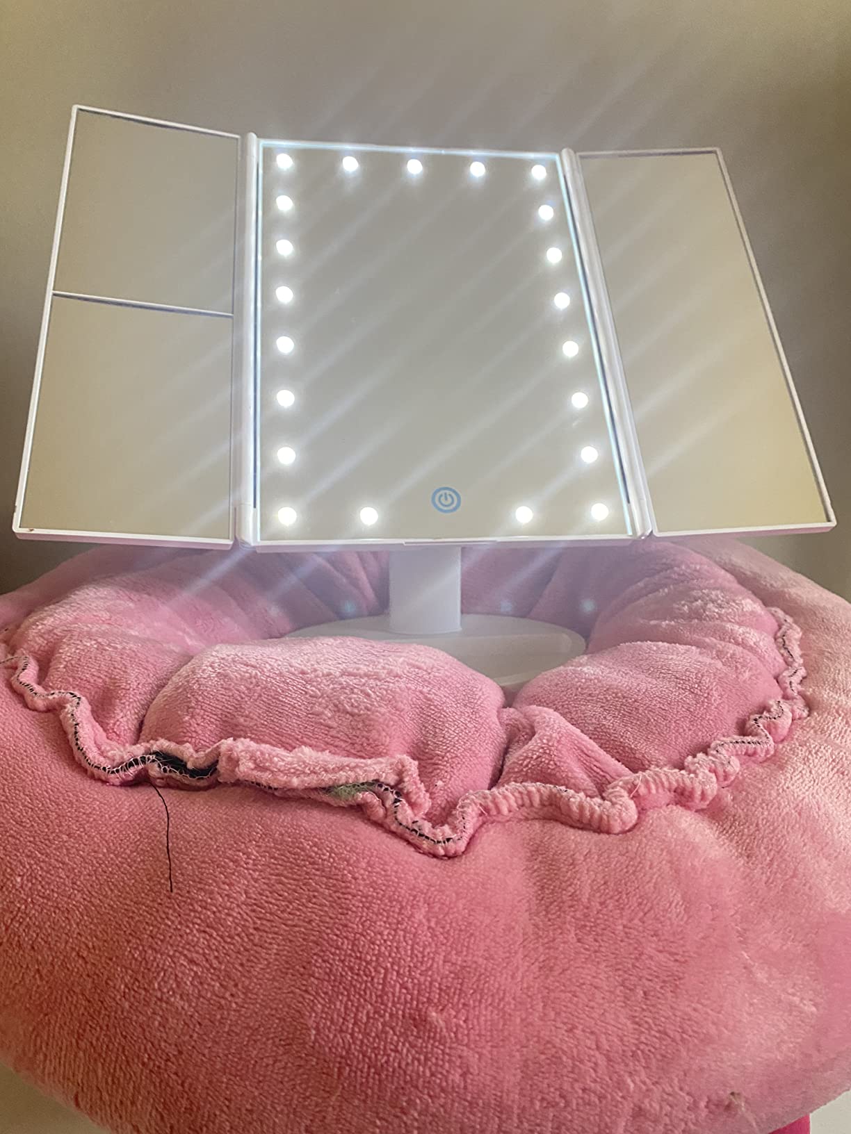 FASCINATE Trifold Vanity Mirror with Lights, Make up Mirror with Lighting customer photo 1