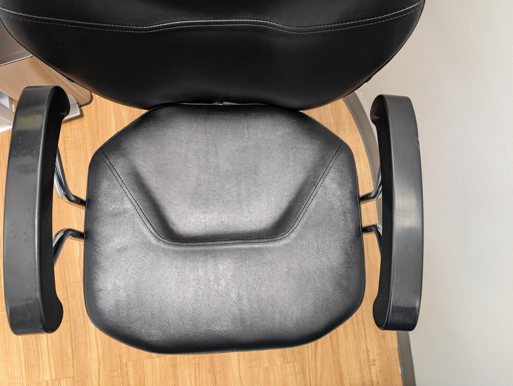 Artist hand Professional Barber Chair, Hydraulic Reclining Salon Chair customer photo 2