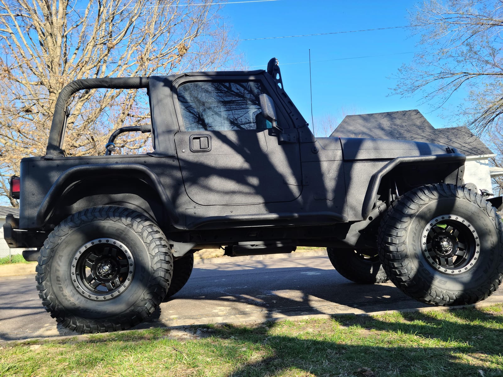 BFGoodrich Mud Terrain T/A KM3 Radial Car Tire for Light Trucks, SUVs, and Crossovers, 32x10.00R15NHS/8PR Q 124Q customer photo 2