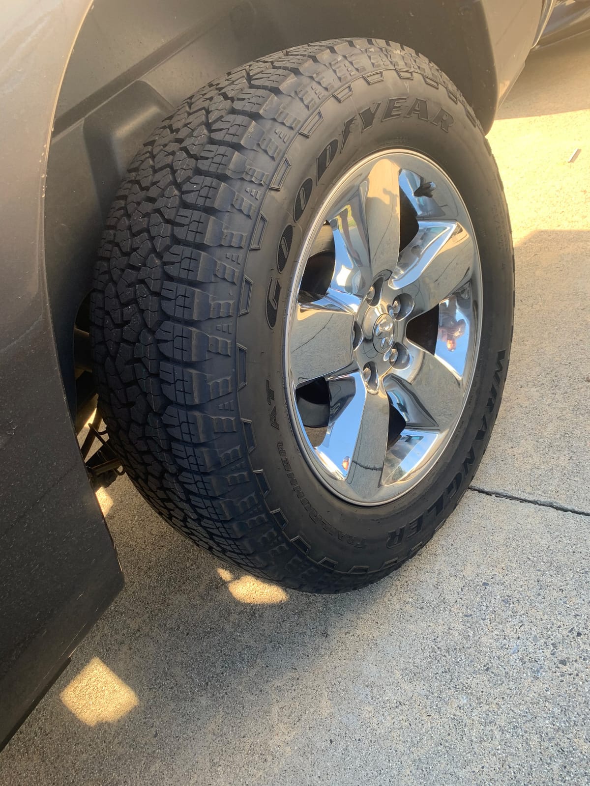 Goodyear Wrangler TrailRunner AT(P Street Radial Tire-275/60R20 115S customer photo 1