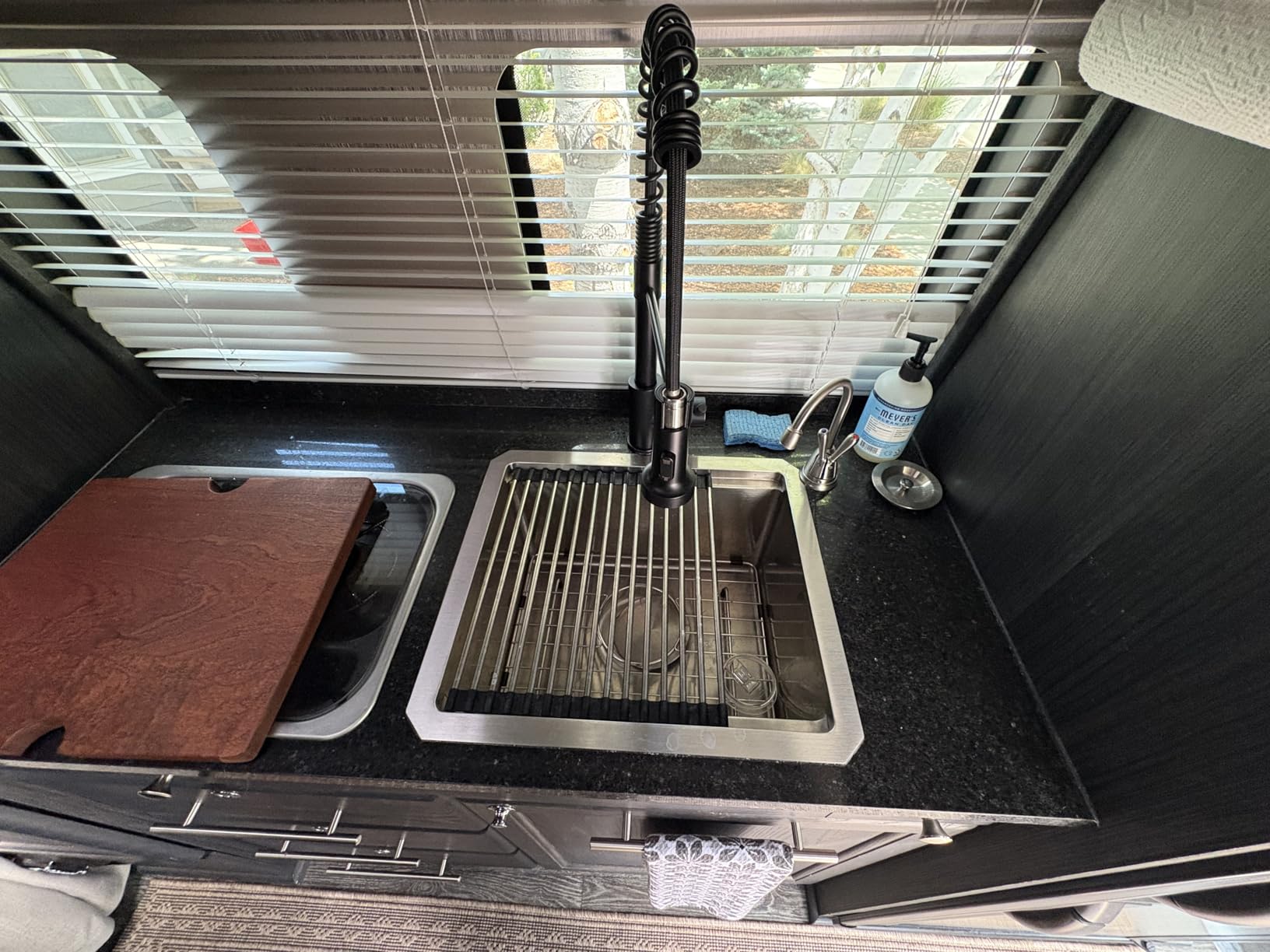 Sarlai 32 Kitchen Sink Undermount 32 x 19 Inch Undermount Sink Workstation customer photo 1