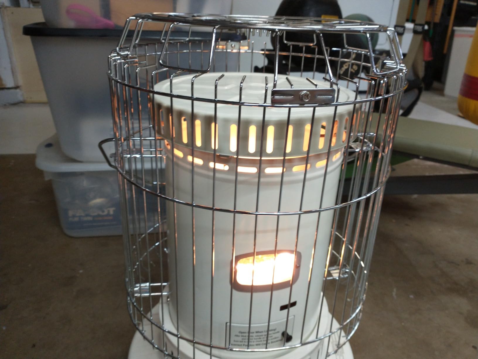 Dyna-Glo Indoor Kerosene Convection Heater - 23,800 BTU, 1,000 Sq. Ft. Heating Capacity, Model Number WK95C8 customer photo 2
