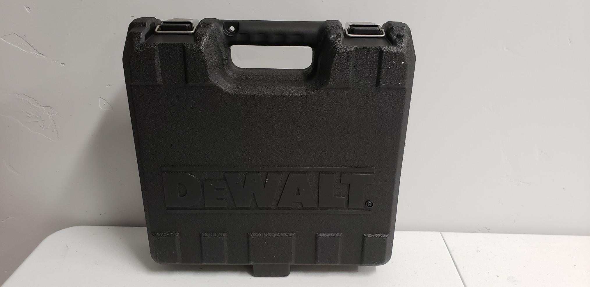 DEWALT Pin Nailer, 23 Gauge, 2-Inch (DWFP2350K) customer photo 2